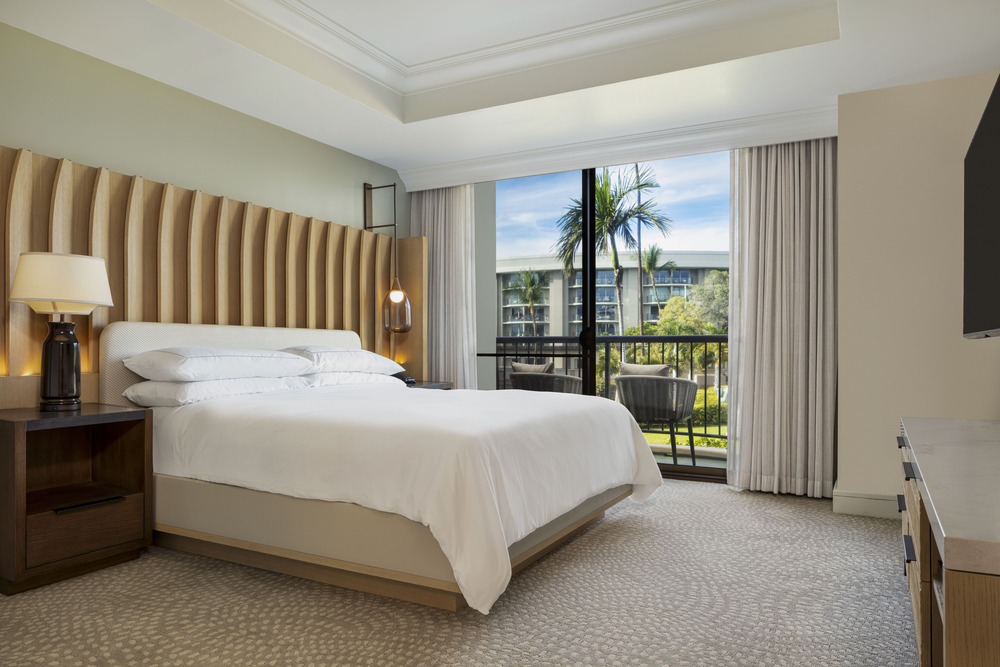 2025-Hilton-Waikoloa-Village-Palace-Tower-Grand-Rooms-Suites-0022.jpg