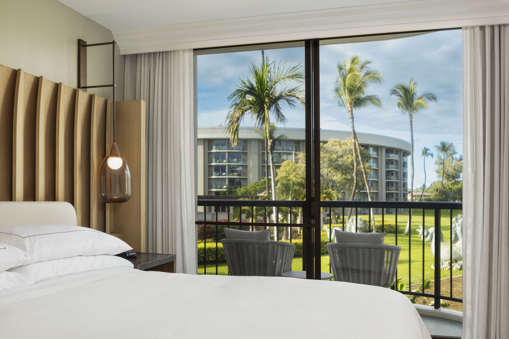 2025-Hilton-Waikoloa-Village-Palace-Tower-Grand-Rooms-Suites-0023.jpg