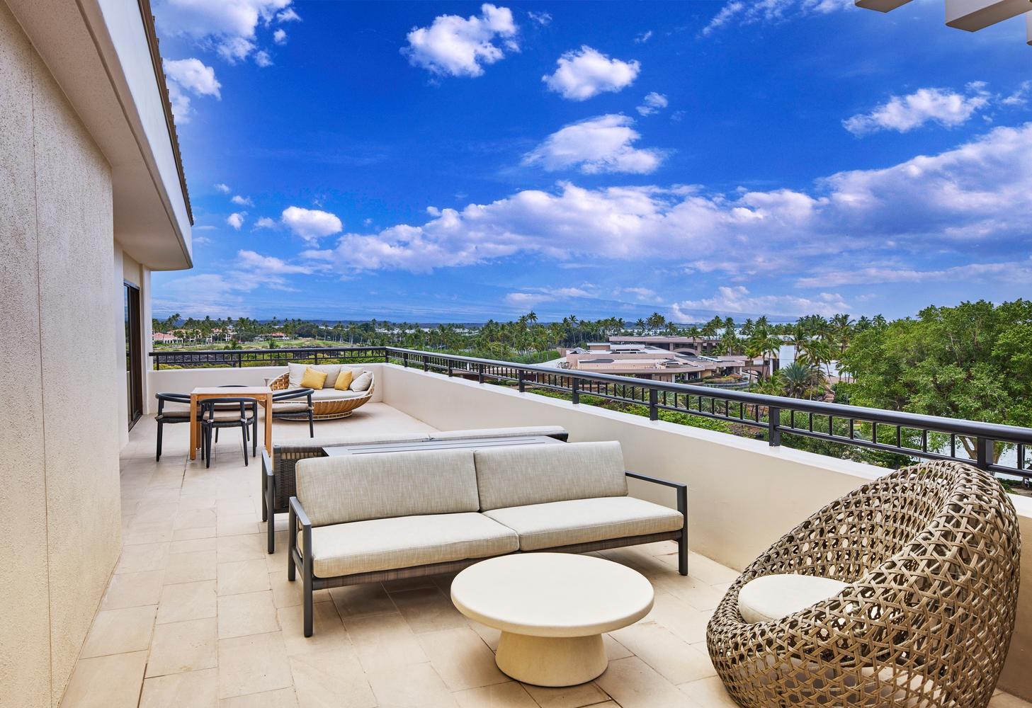 HWV_K1ZVU1_Palace-Suites_Lanai_6251_03.jpg
