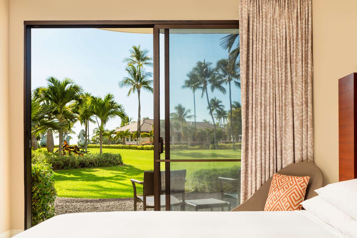 Bright_Room_View_Hilton_Waikoloa_Feb_2022_23.jpg