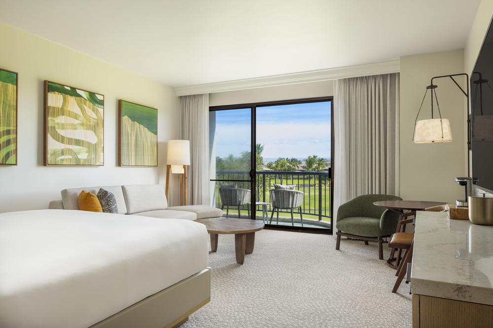2025-Hilton-Waikoloa-Village-Palace-Tower-Grand-Rooms-Suites-0044.jpg