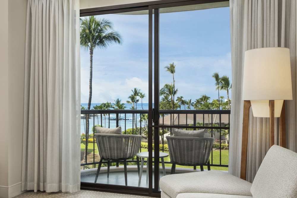 2025-Hilton-Waikoloa-Village-Palace-Tower-Grand-Rooms-Suites-0043.jpg